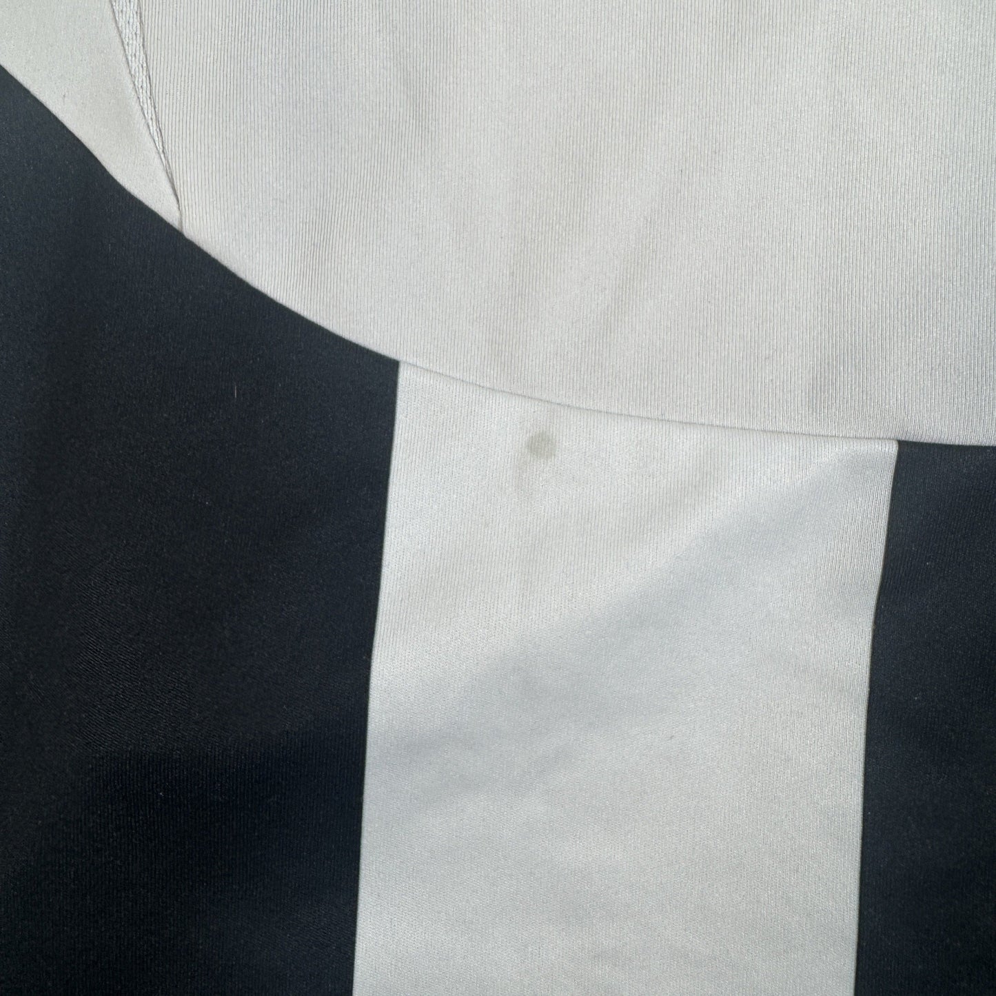 Newcastle United 2024/2025 Home Football Shirt Small