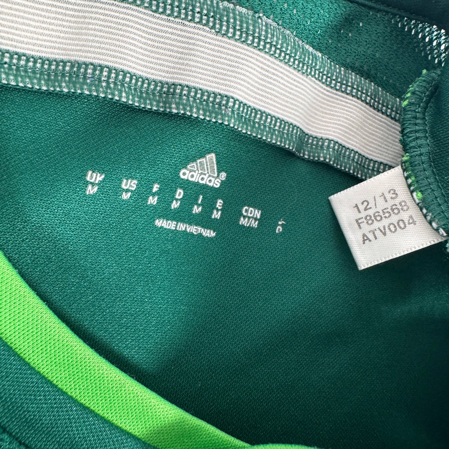 Northern Ireland 2014/2015/2016 Home Football Shirt Medium