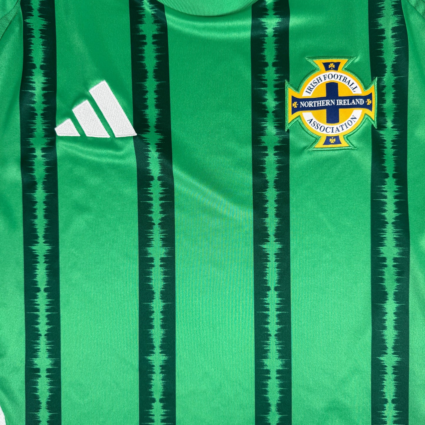 Northern Ireland 2024/2025 Home Football Shirt Large