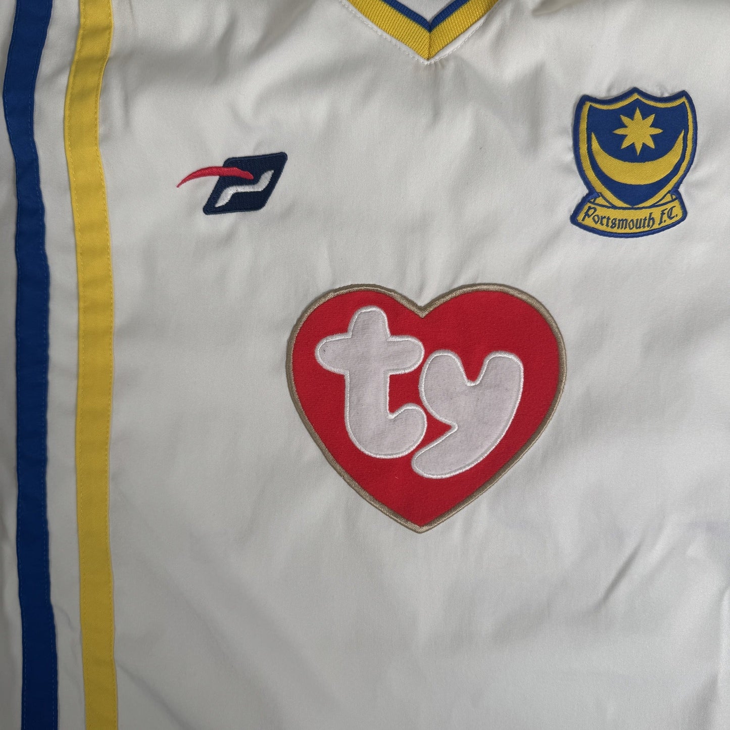 Portsmouth 2004/2005 Third Football Shirt Small
