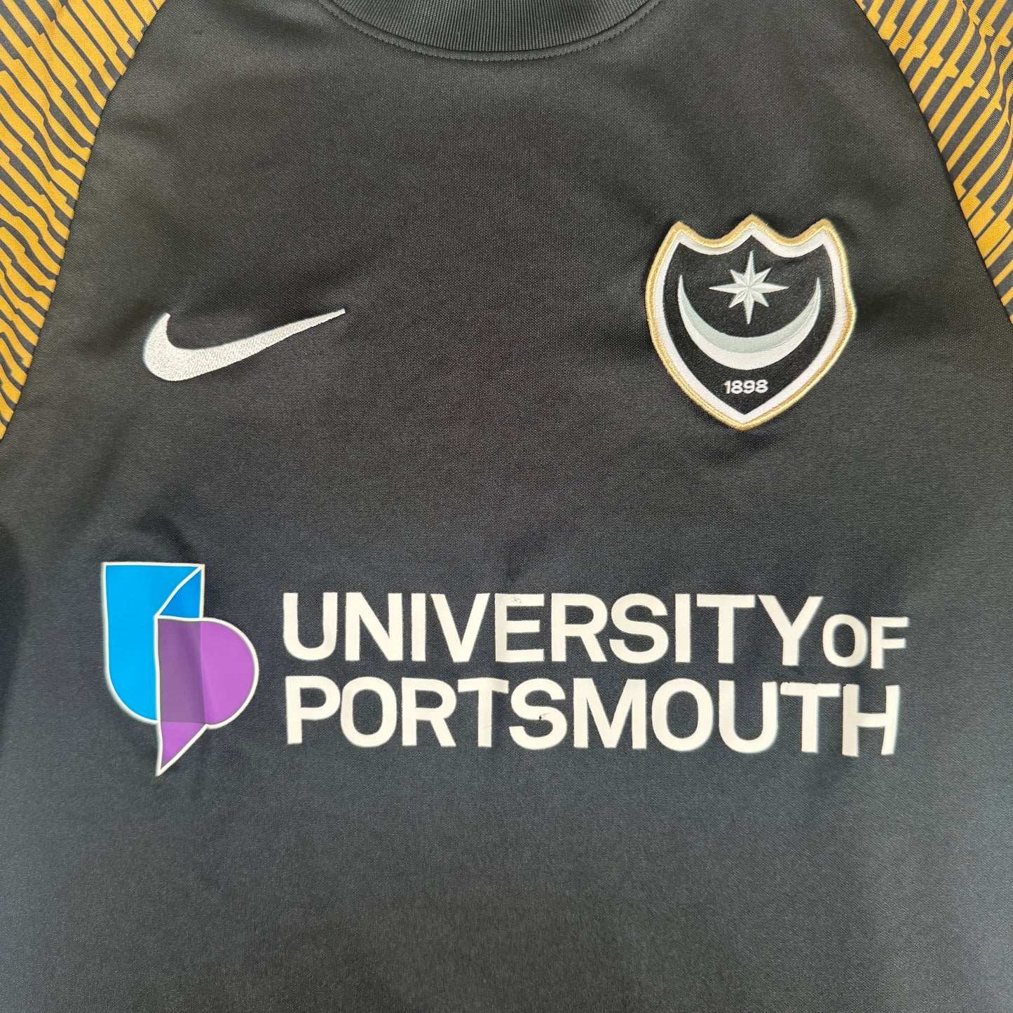 Portsmouth 2022/2023 Away Football Shirt Medium
