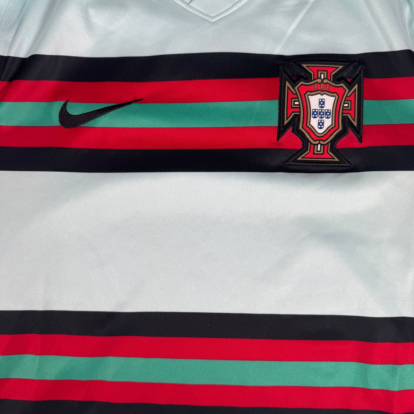 Portugal 2020/2021/2022 Away Football Shirt Small