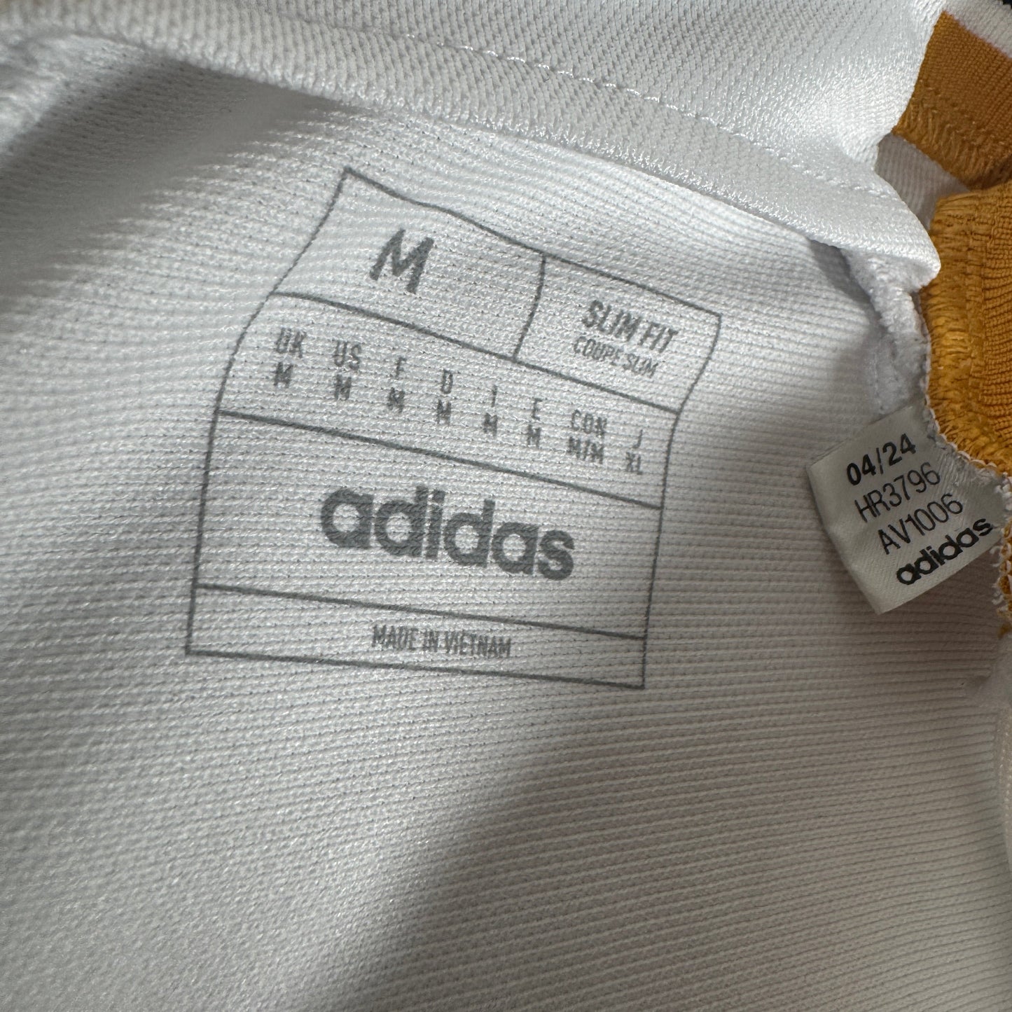 Real Madrid 2023/2024 Home Football Shirt Medium