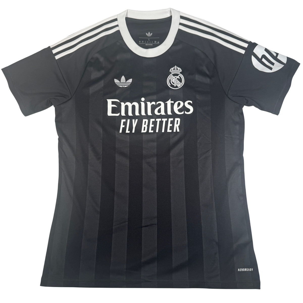 Real Madrid 2025/2026 Goalkeeper Football Shirt Large
