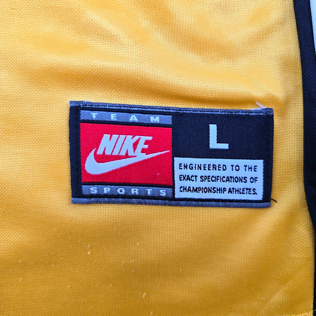 1998/00 Dortmund Home Football Shirt (L) Nike #20 Hassler