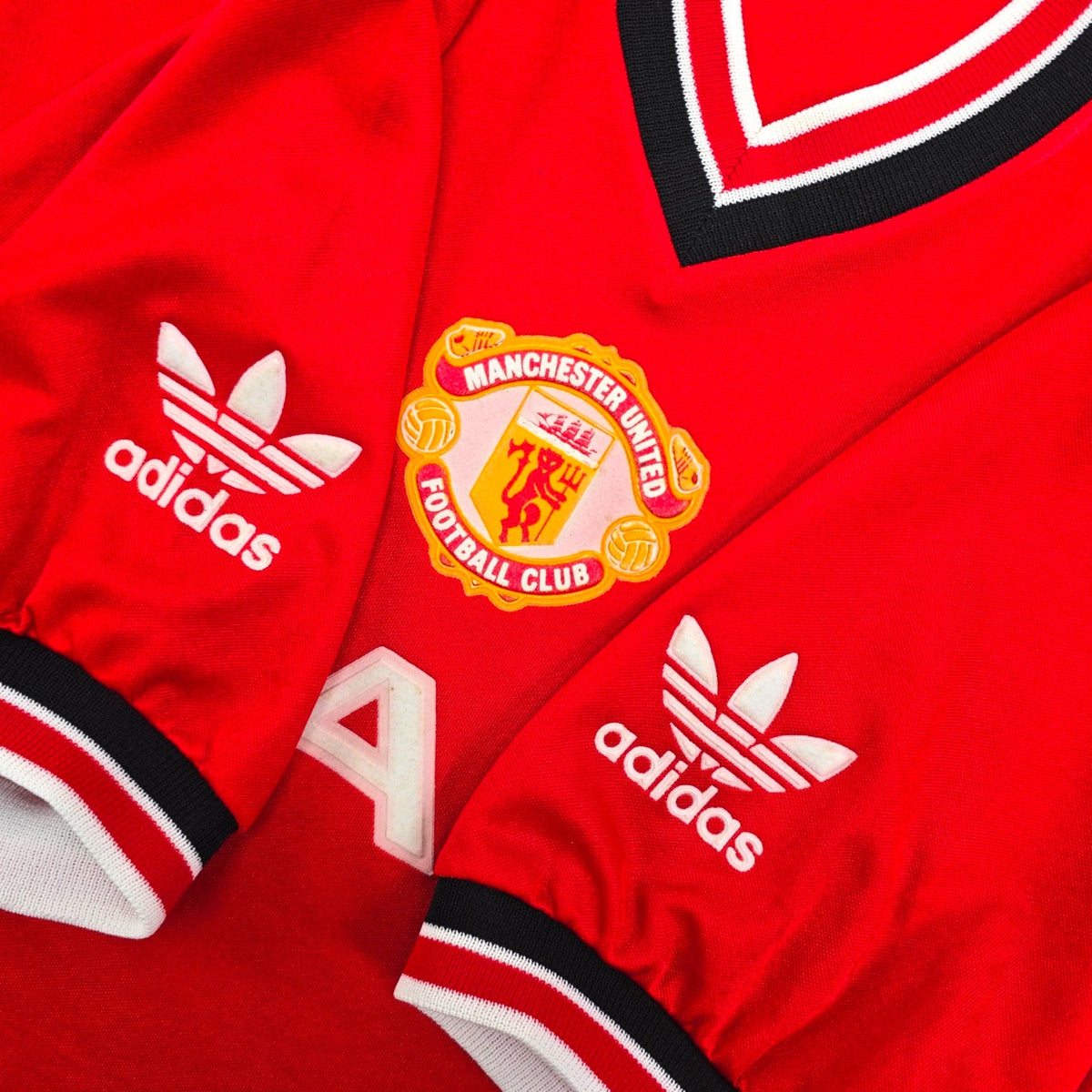 1984/86 Manchester United Home Football Shirt (L) Adidas