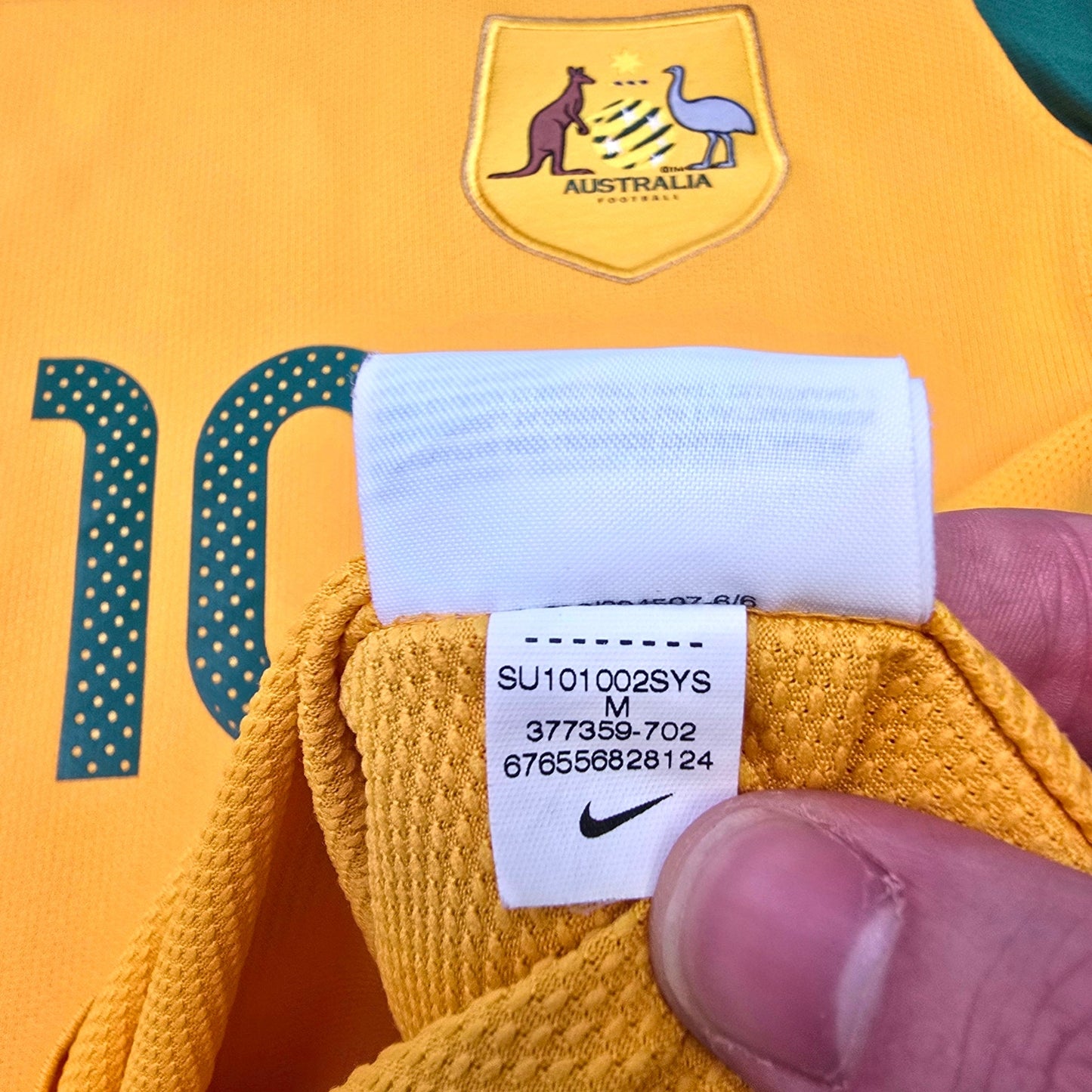 2010/11 Australia Home Football Shirt (M) Nike #10 Kewell