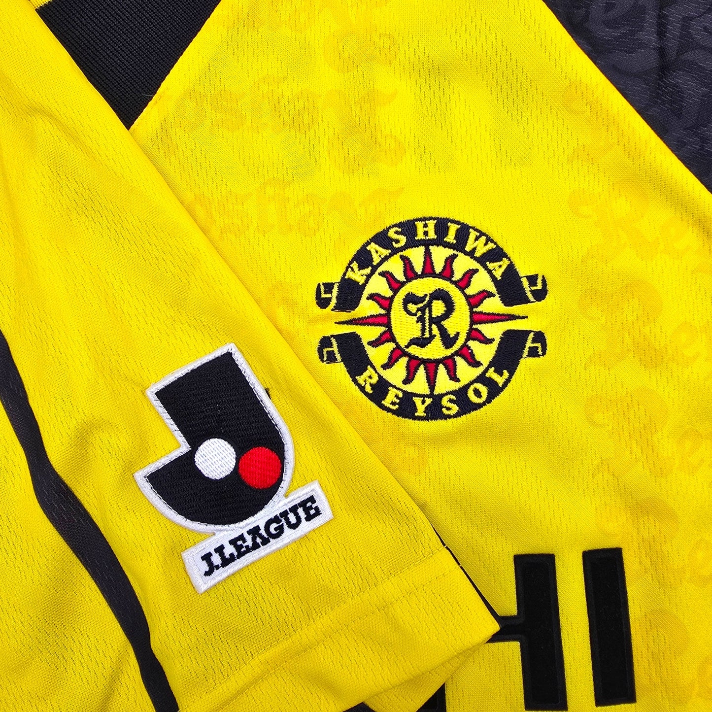 1997/98 Kashiwa Reysol Home Football Shirt (M) Umbro