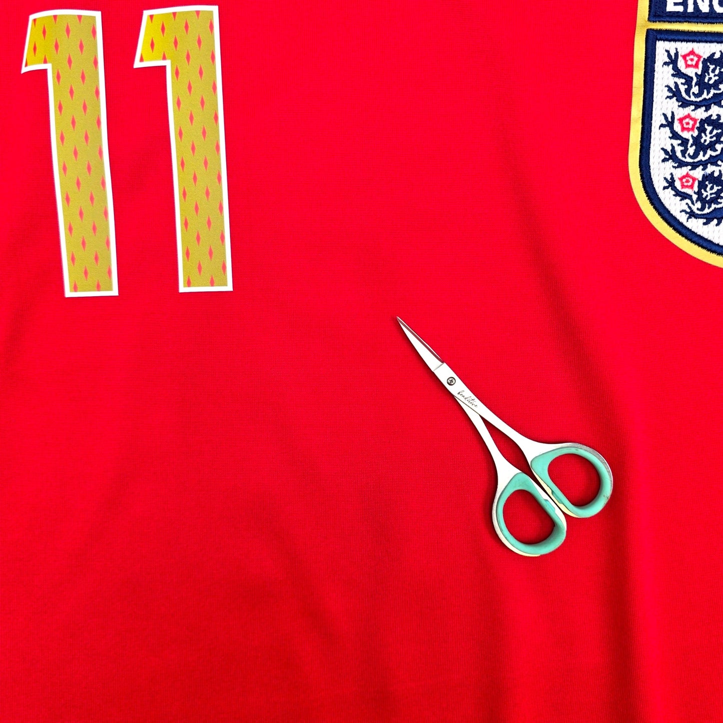 2006/08 England Away Football Shirt (XL) Umbro #11 J. Cole