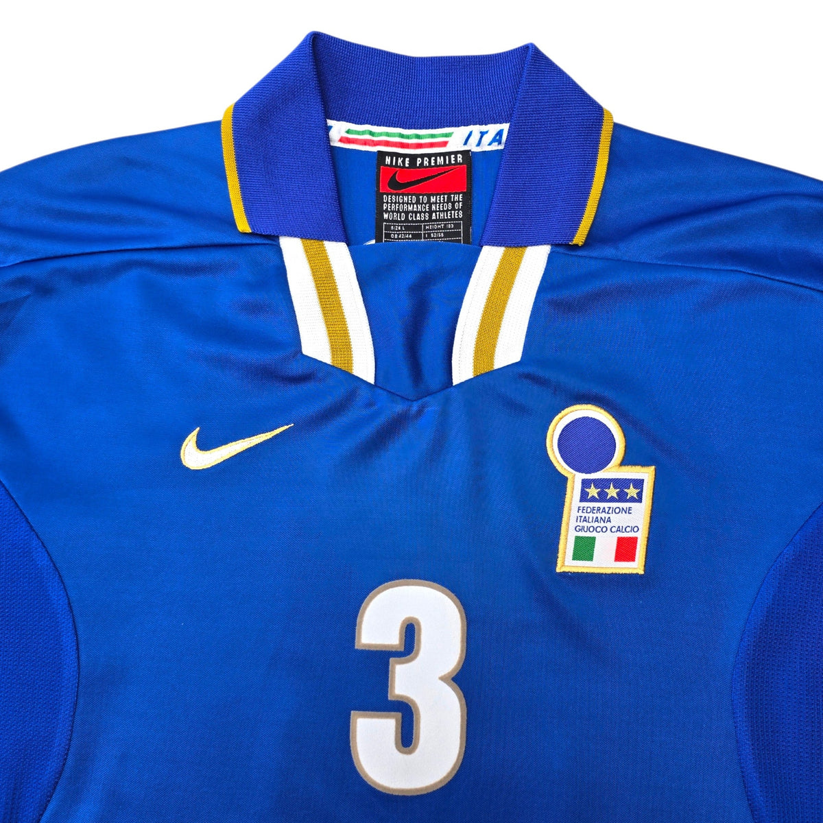 1996/97 Italy Home Football Shirt (L) Nike #3 Maldini