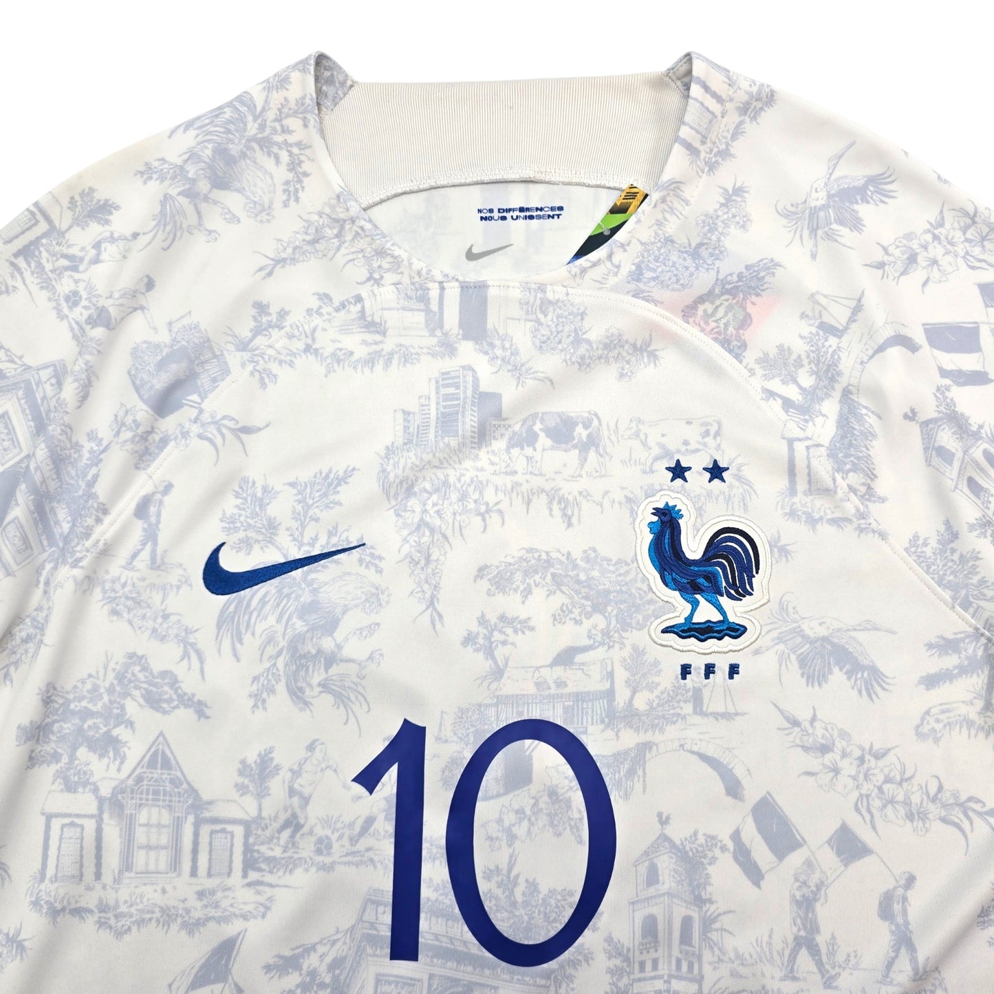 2022/23 France Away Football Shirt (M) Nike #10 Mbappe