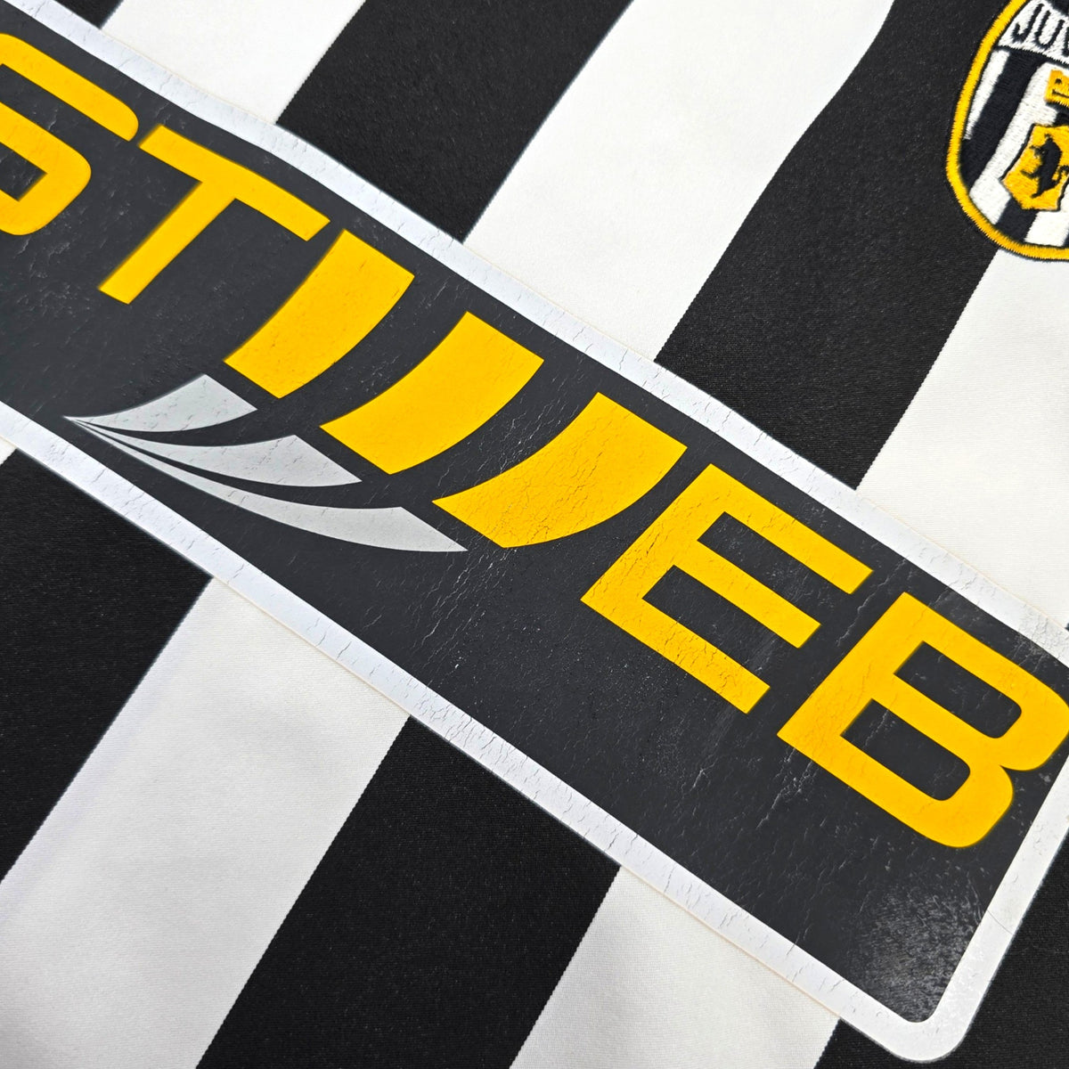 2003/04 Juventus Home Football Shirt (S) Nike