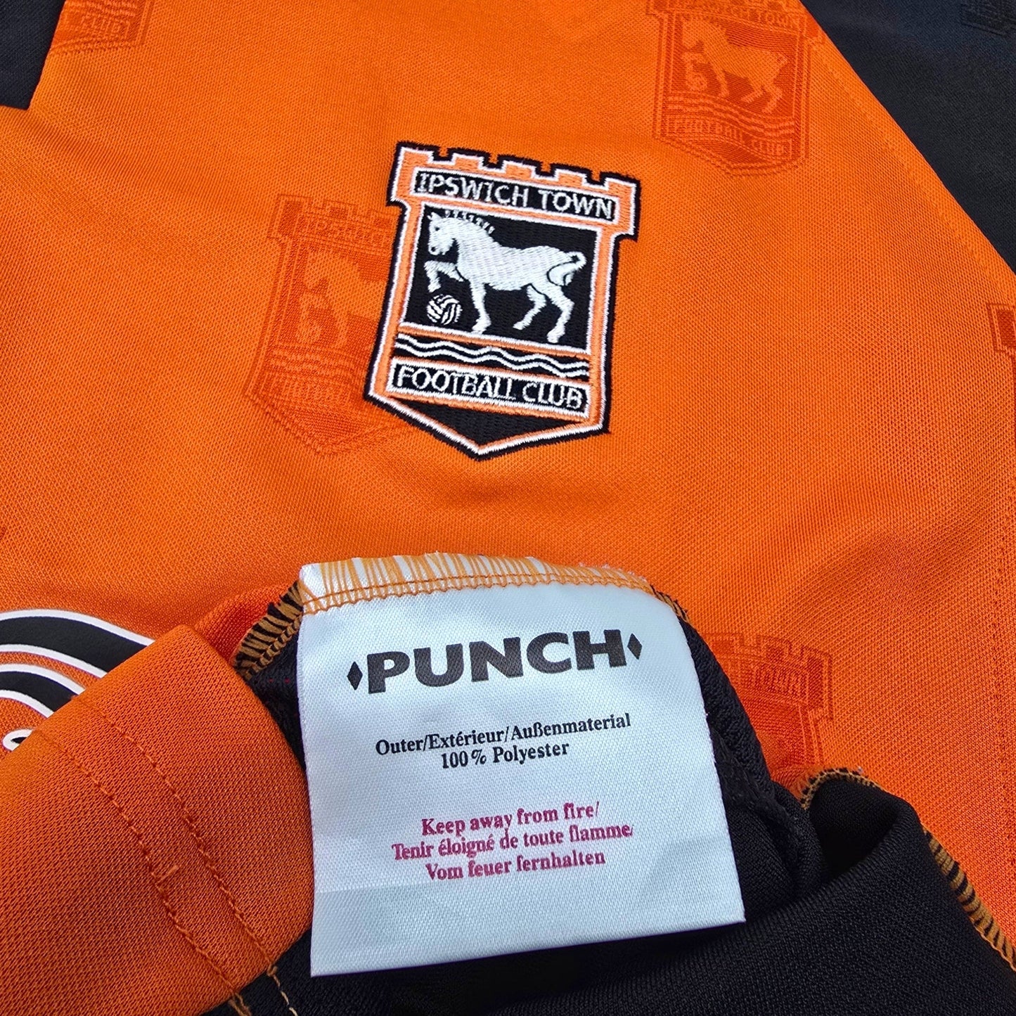 2004/06 Ipswich Town Away Football Shirt (L) Punch