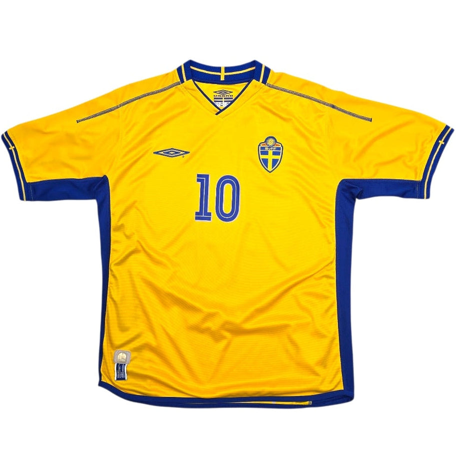 2003/04 Sweden Home Football Shirt (M) Umbro #10 Ibrahimovic