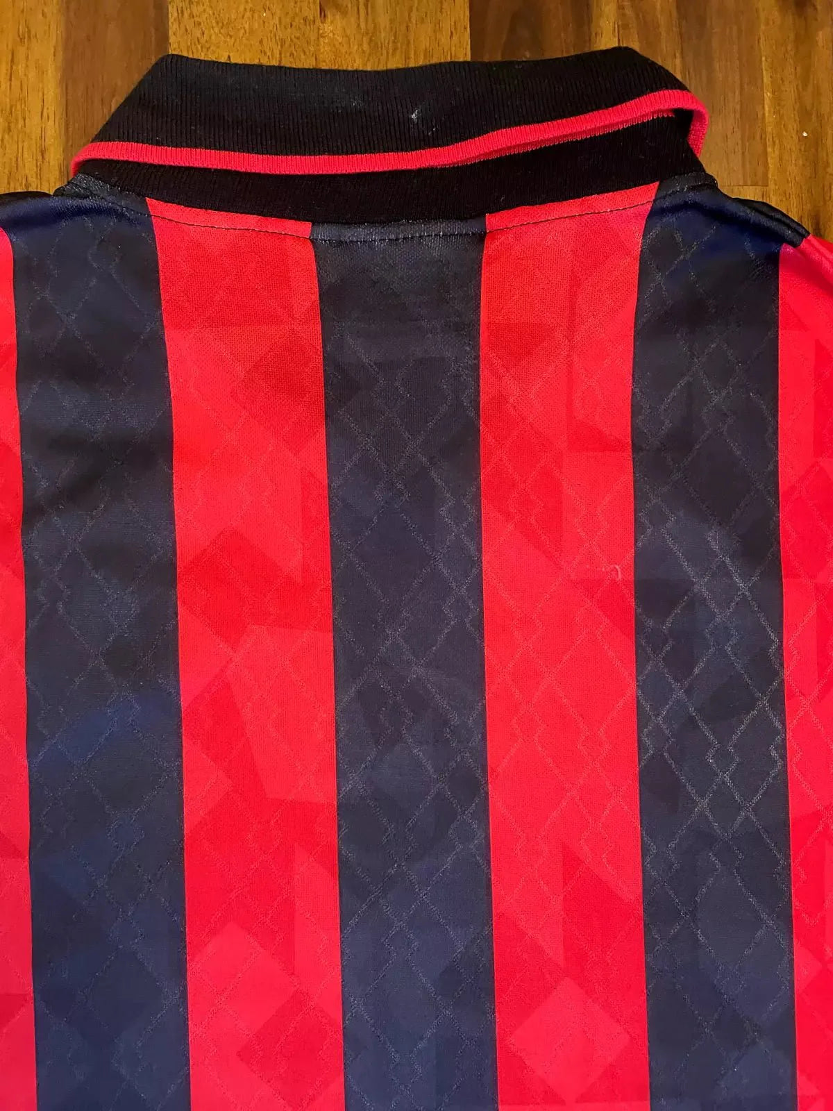 Store Shirt • AC Milan • 1995 • Lotto • Home • Size L