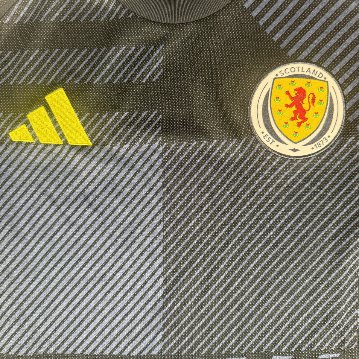 Scotland 2024/2025/2026 Home Football Shirt Medium