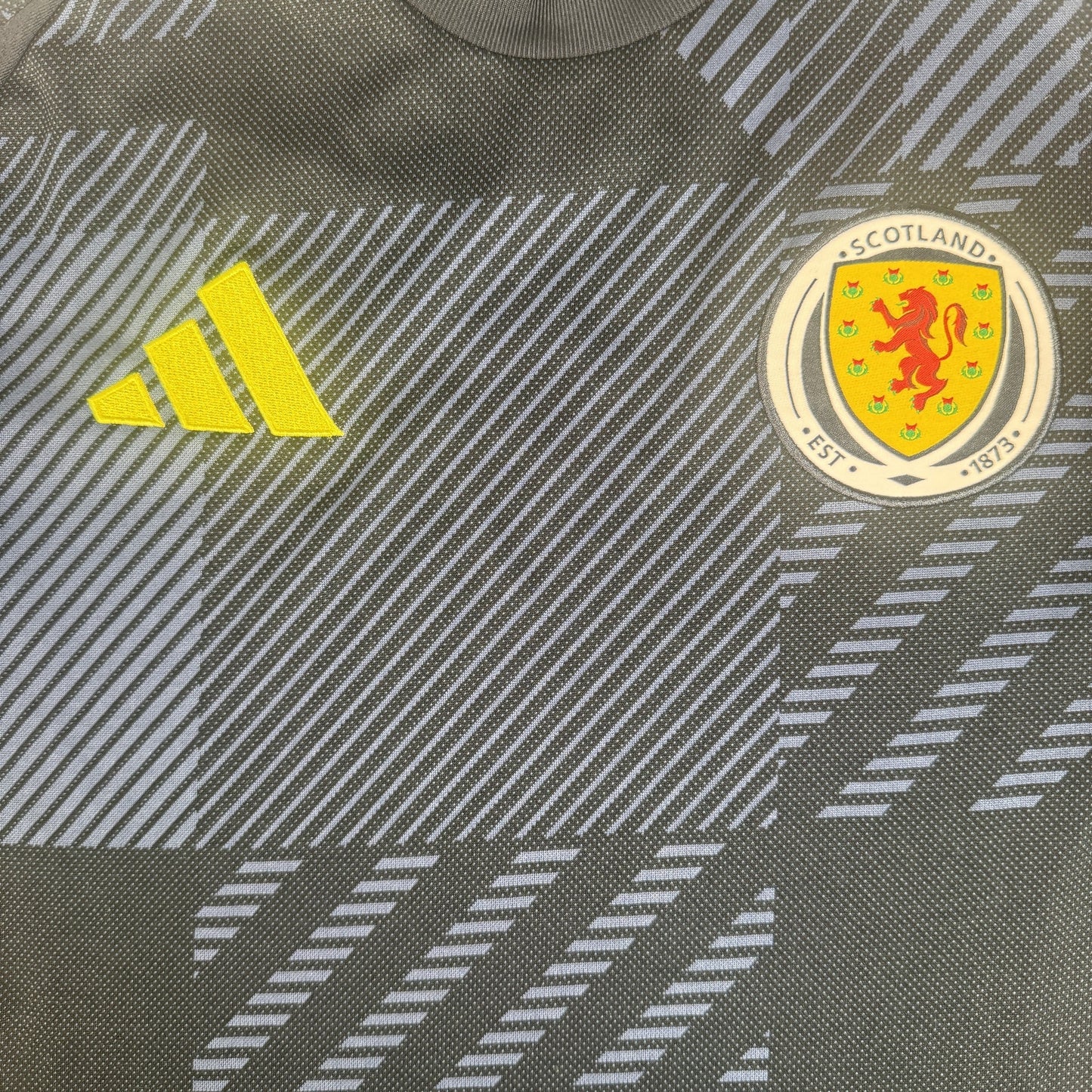Scotland 2024/2025/2026 Home Football Shirt Small