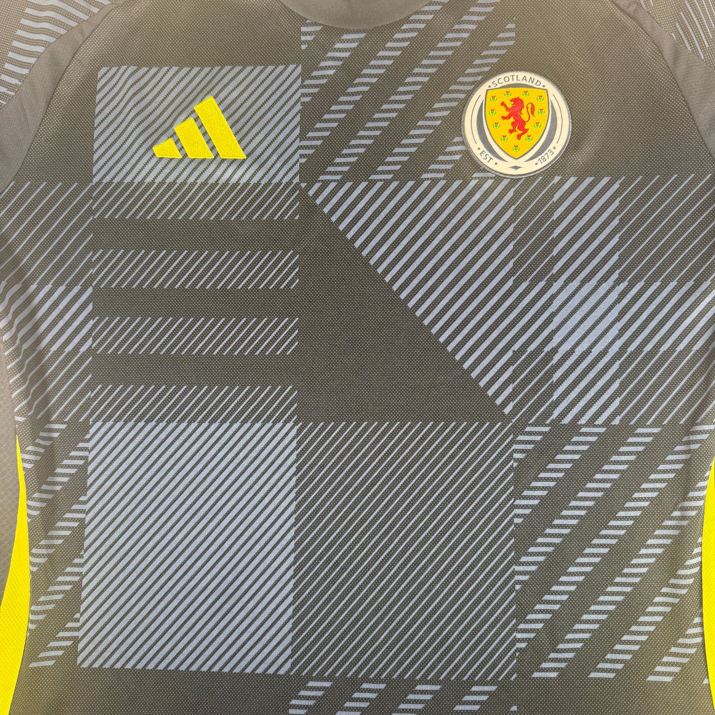 Scotland 2024/2025 Home Football Shirt 3XL
