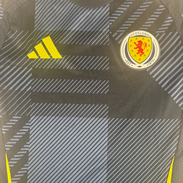 Scotland 2024/2025 Home Football Shirt Small