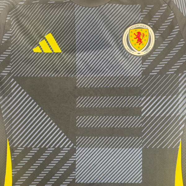 Scotland 2024/2025 Home Football Shirt XL