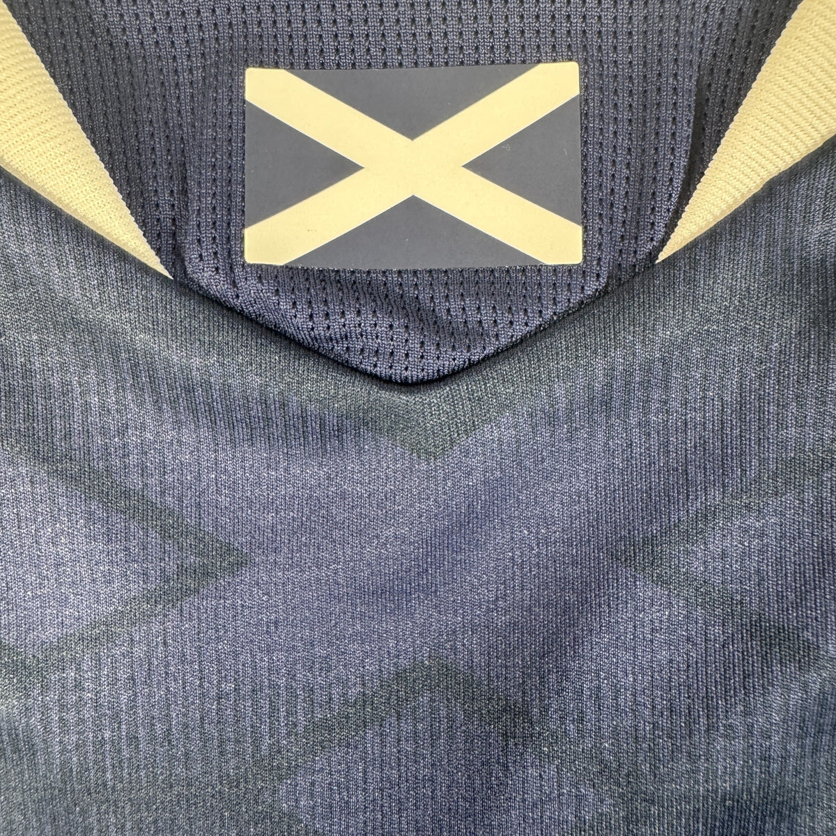 Scotland 2026/2027 Home Football Shirt Medium BNWT