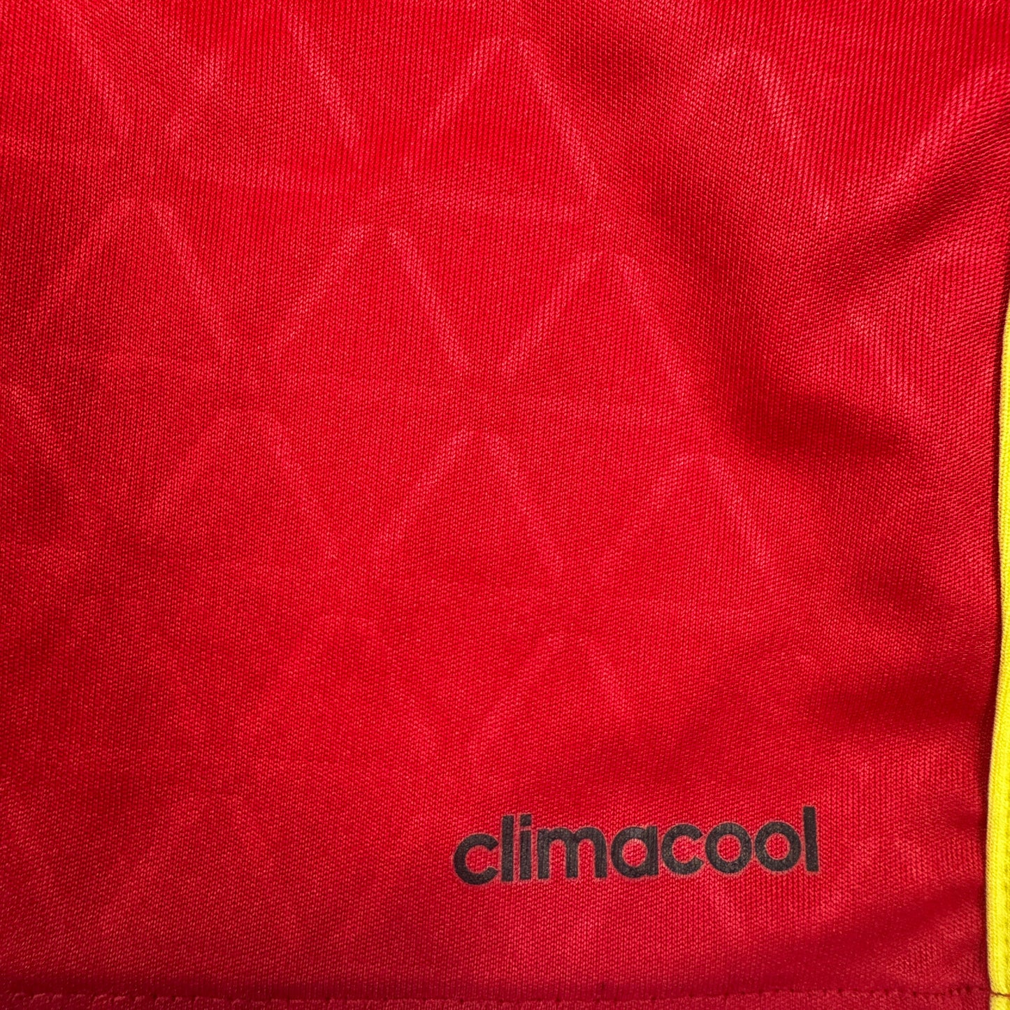 Spain 2016/2017/2018 Home Football Shirt Large