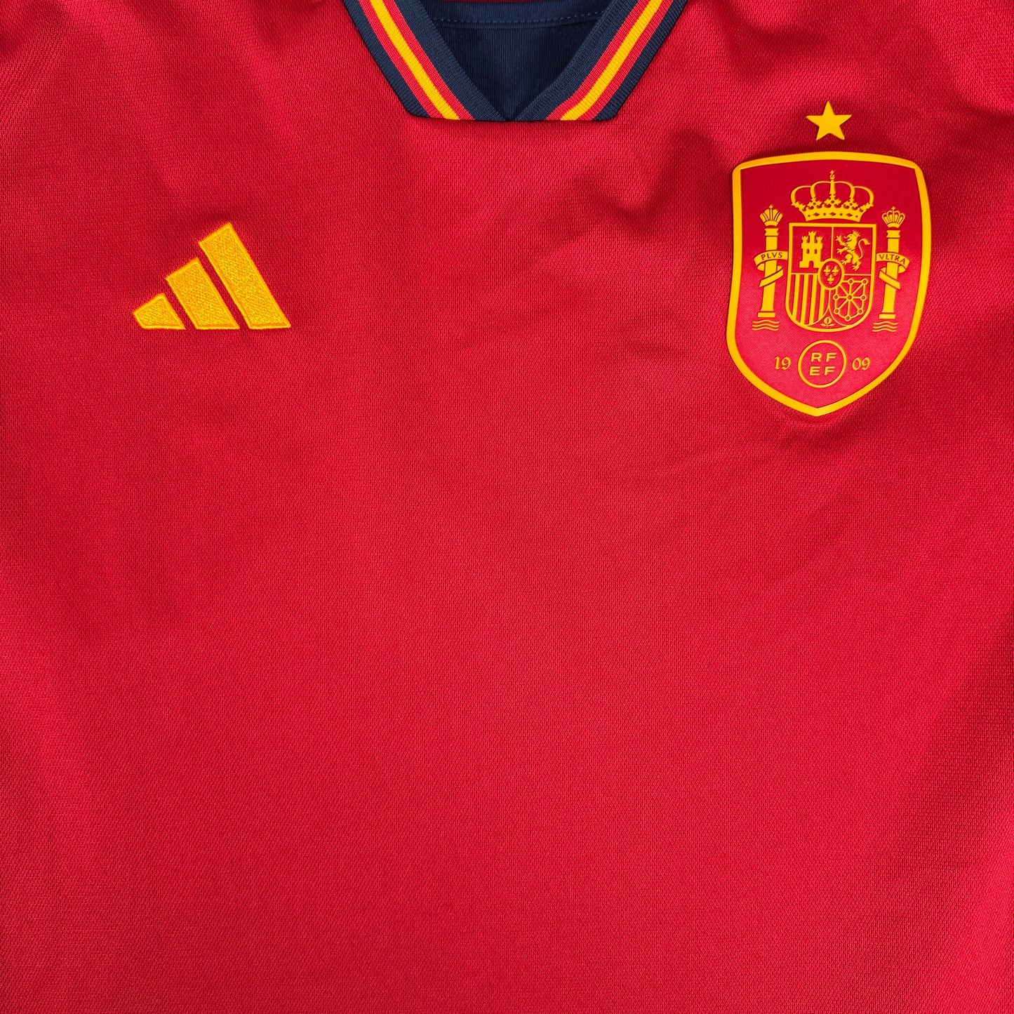 Spain 2022/2023/2024 Home Football Shirt XL