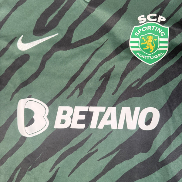 Sporting CP 2021/2022 Third Football Shirt Large