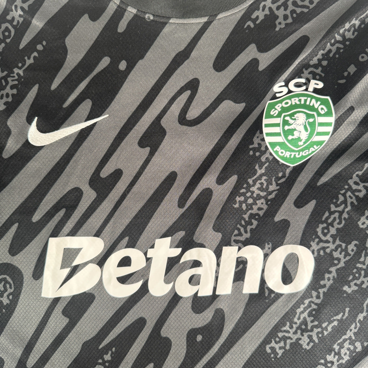 Sporting CP 2024/2025 Goalkeeper Football Shirt Medium