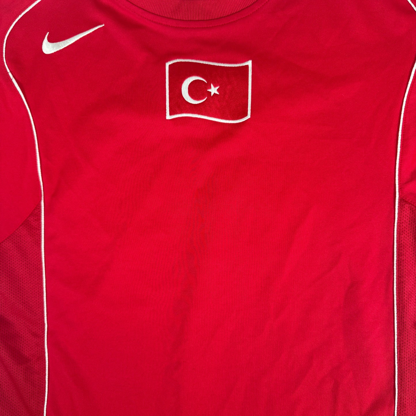Turkey 2004/2005/2006 Home Football Shirt Medium