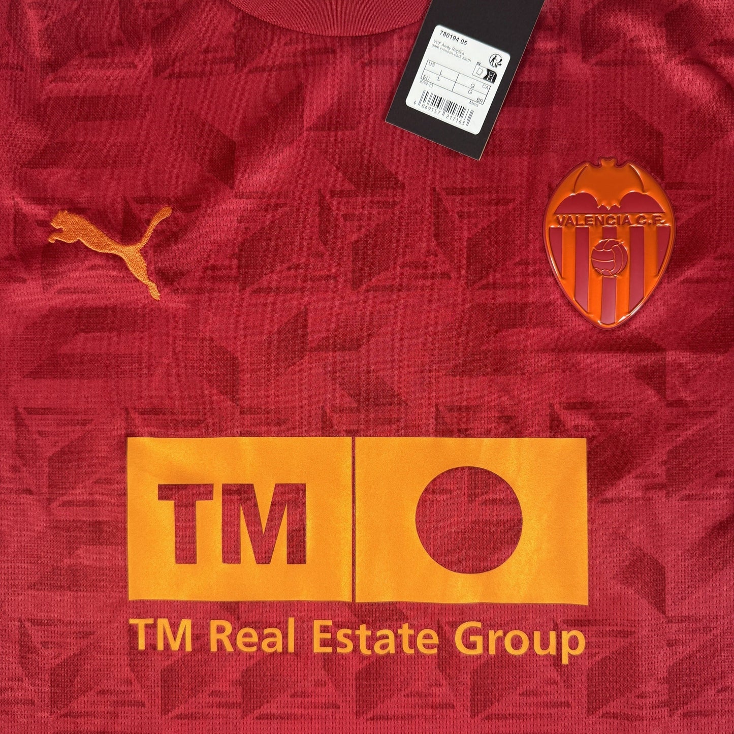 Valencia 2025/2026 Away Football Shirt Large BNWT