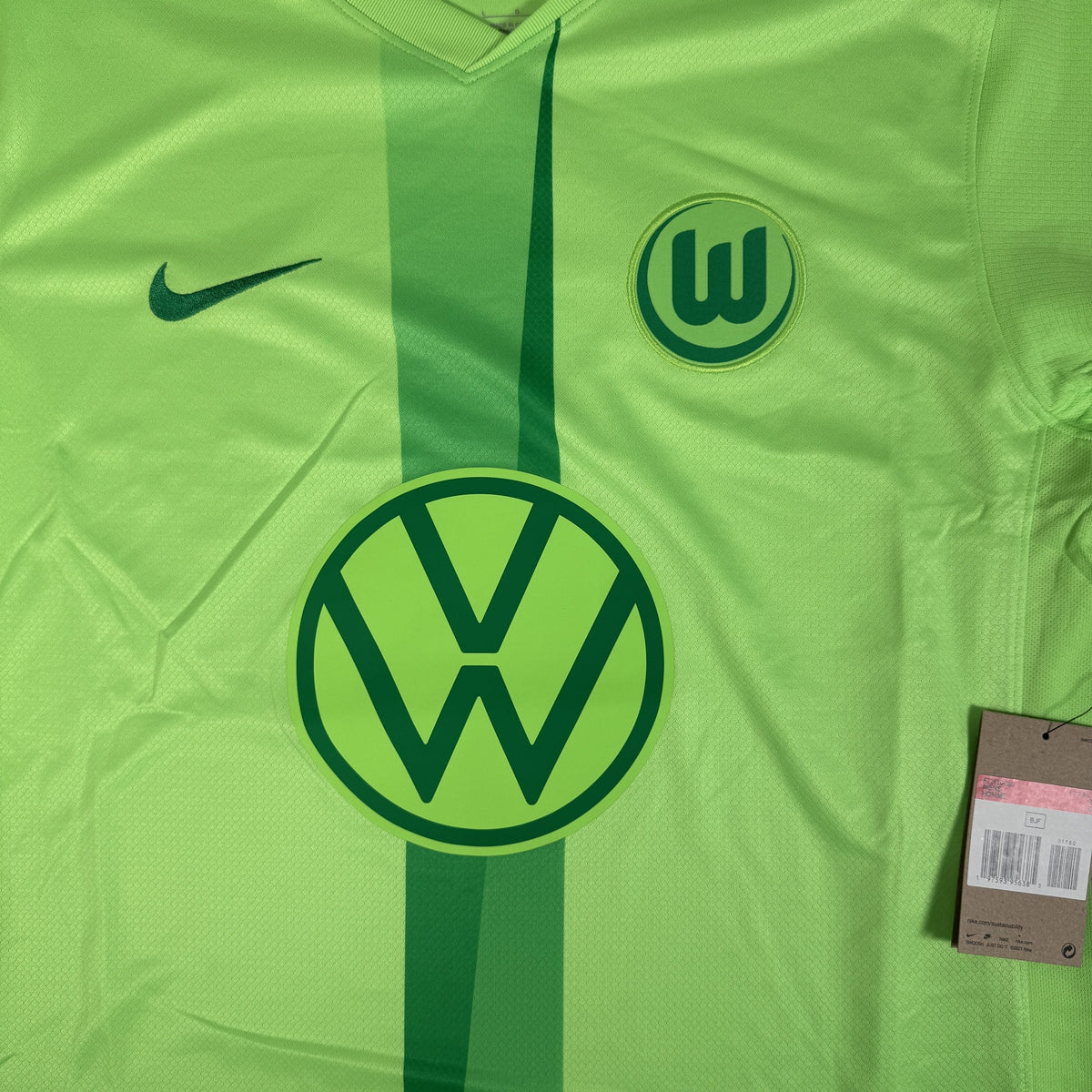VfL Wolfsburg 2024/2025 Home Football Shirt Large BNWT