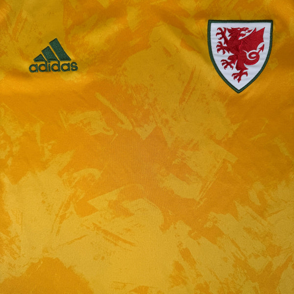 Wales 2020/2021/2022 Away Football Shirt Medium