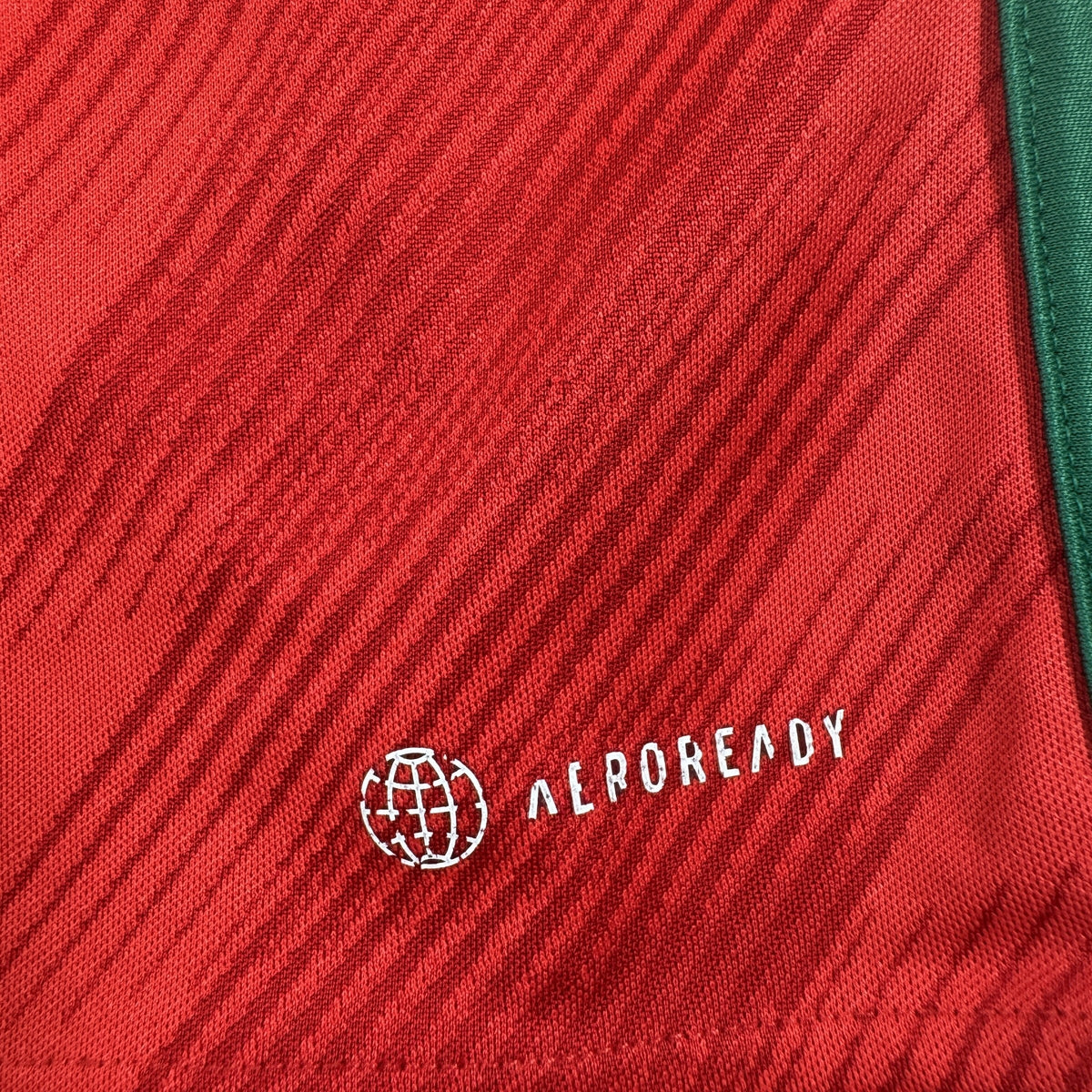 Wales 2022/2023/2024 Home Football Shirt XL