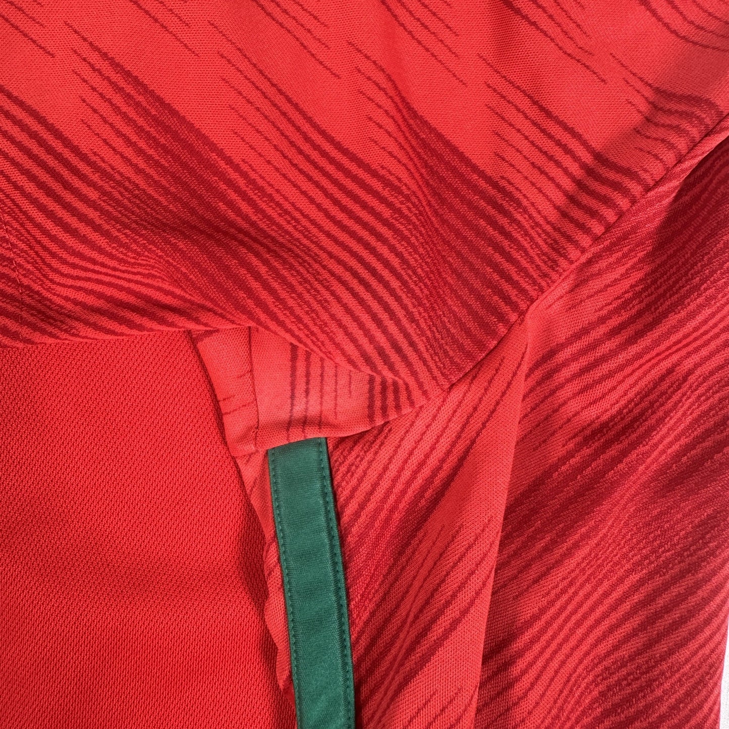 Wales 2022/2023/2024 Home Football Shirt XXL