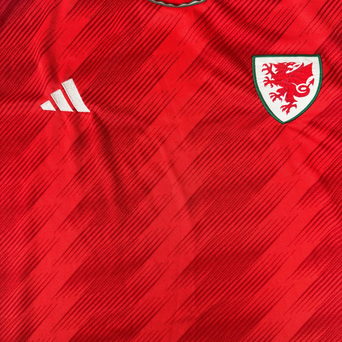 Wales 2022/2023/2024 Home Football Shirt 2XL