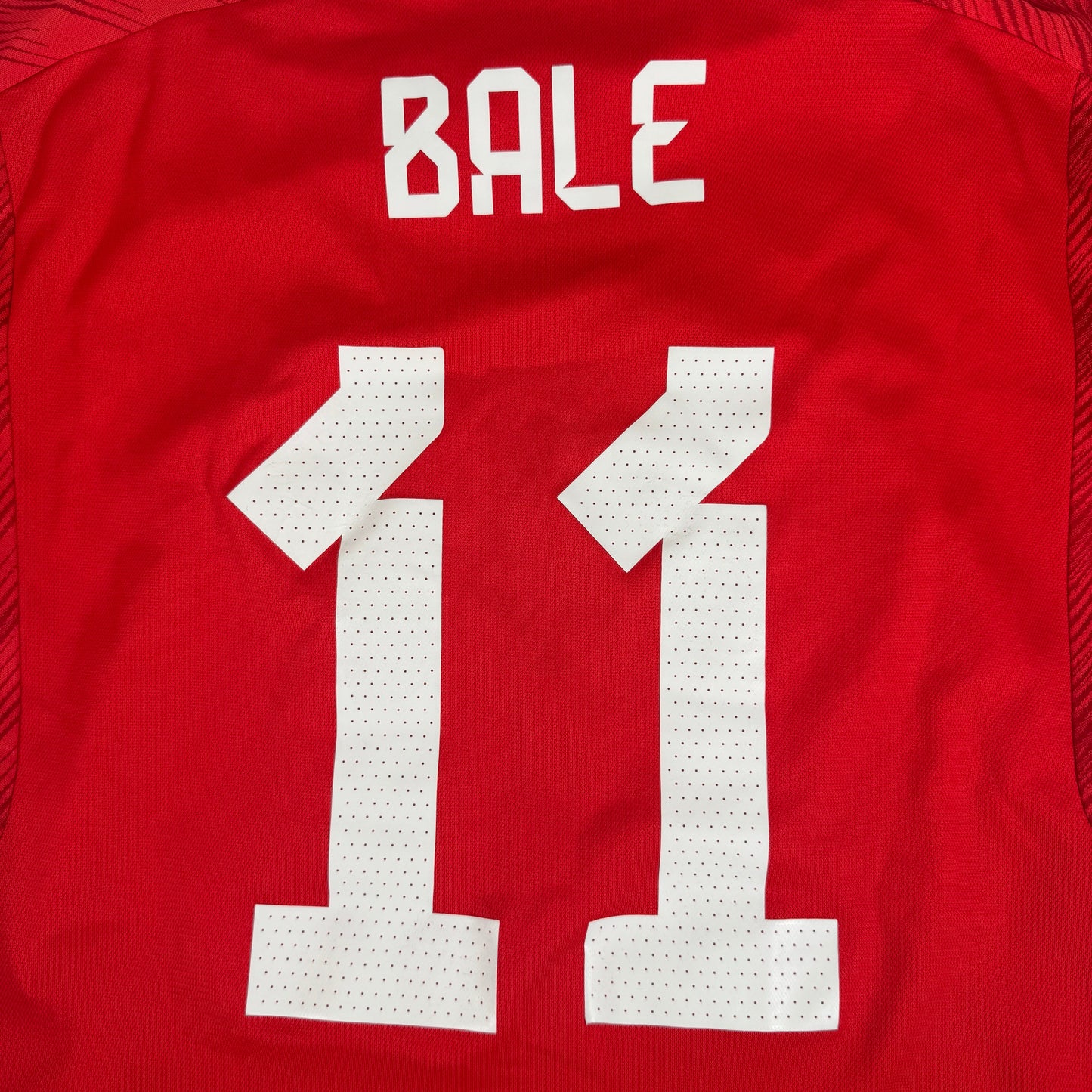 BALE 11 Wales 2022/2023/2024 Home Football Shirt Medium