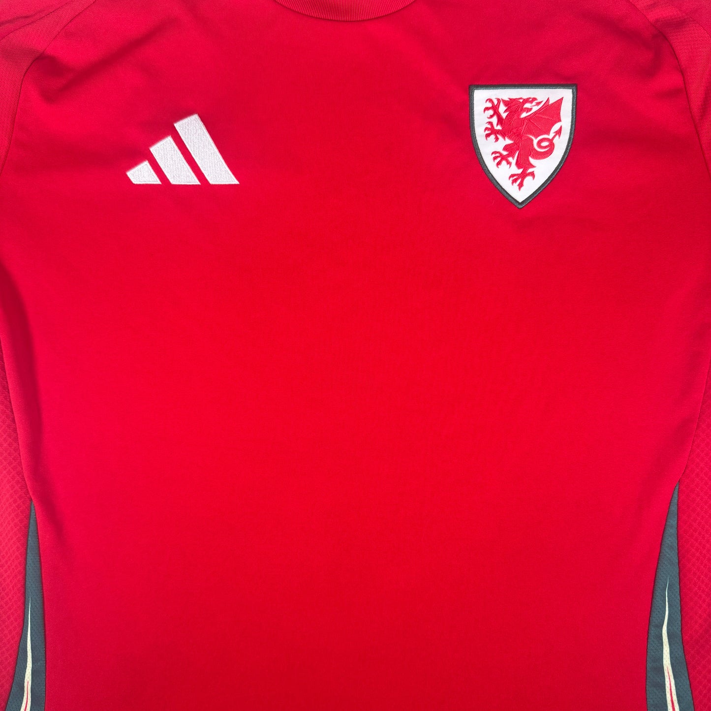 Wales 2024/2025/2026 Home Football Shirt XL