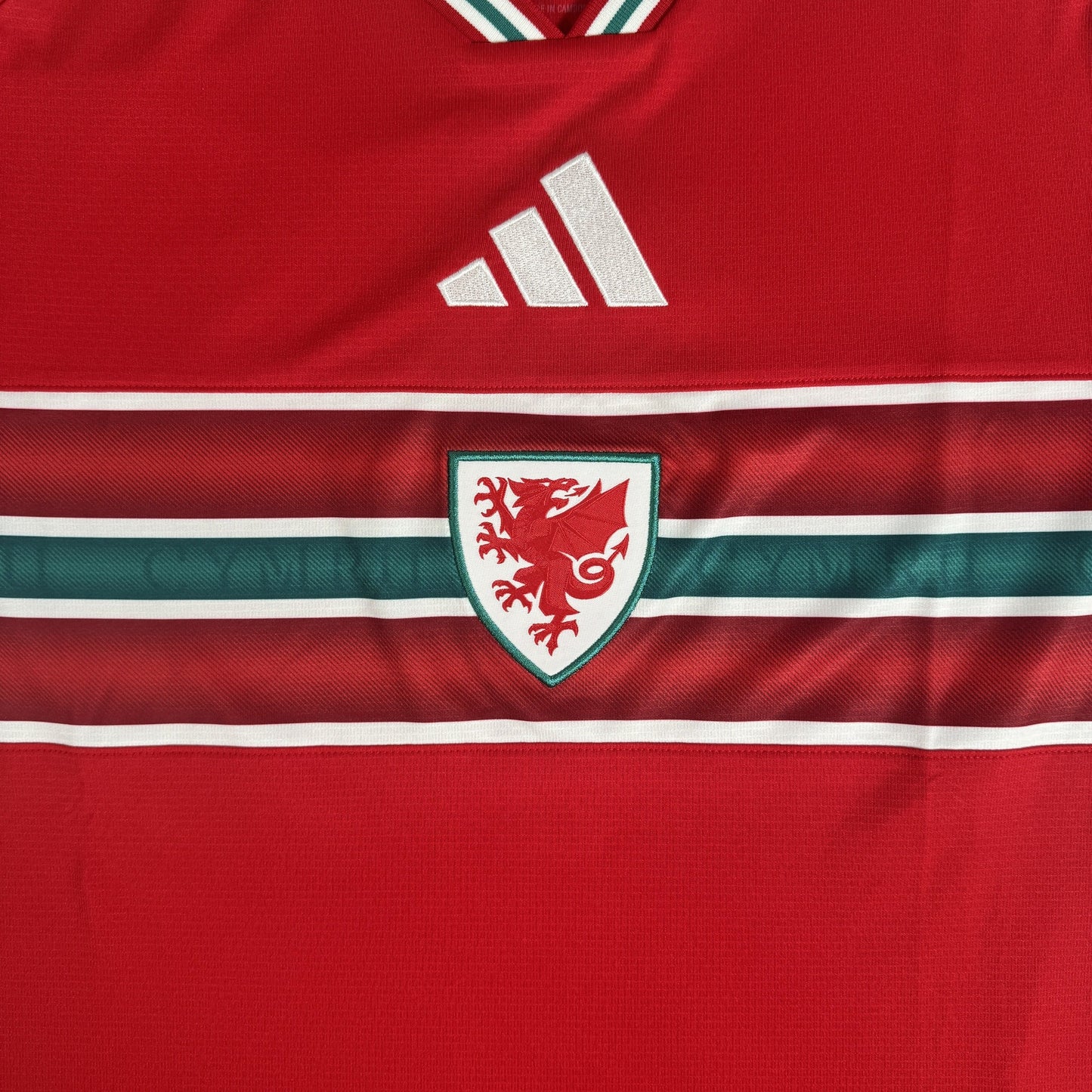 Wales 2026/2027 Home Football Shirt Large